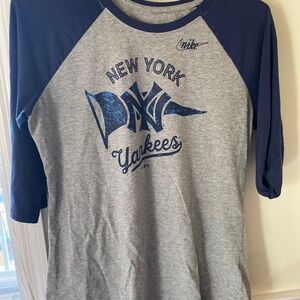 NY Yankees 3/4 tee